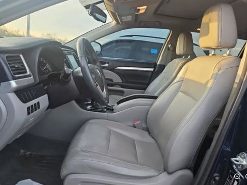 Used 2016 Toyota Highlander XLE image 9