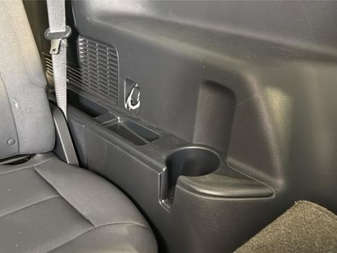 Used 2025 Ford Explorer Active image 26