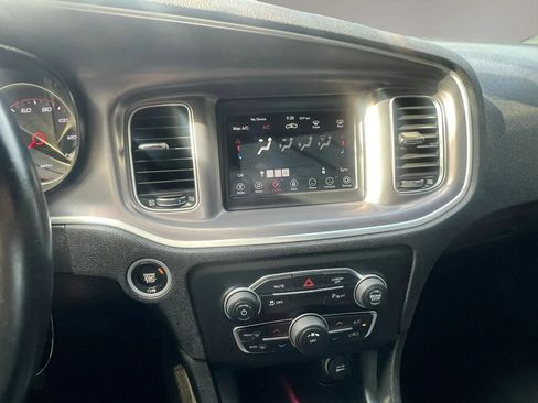 Used 2022 Dodge Charger SXT RWD image 21