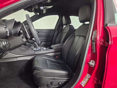 Used 2024 Alfa Romeo Giulia Sprint RWD image 9