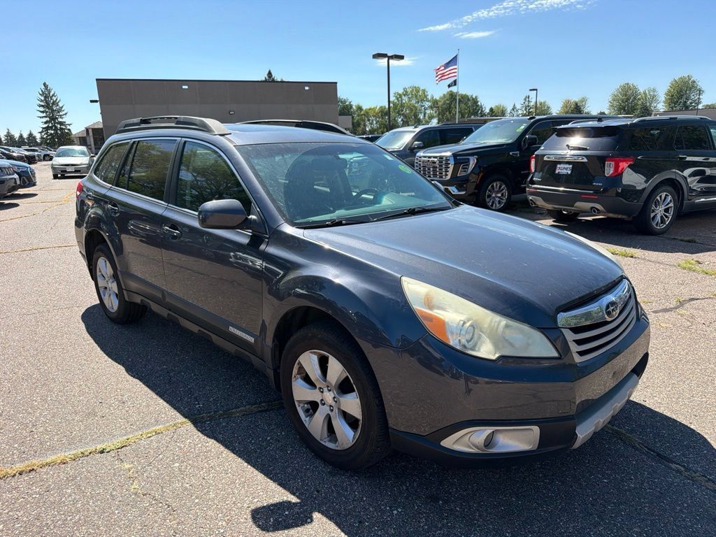 Used 2011 Subaru Outback 2.5i Limited w/ PWR Moonroof Pkg AWD/4WD image 3