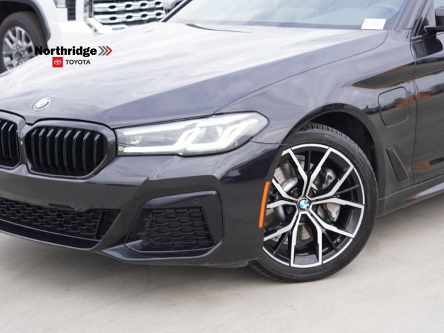 Used 2021 BMW 530e w/ M Sport Package RWD image 5