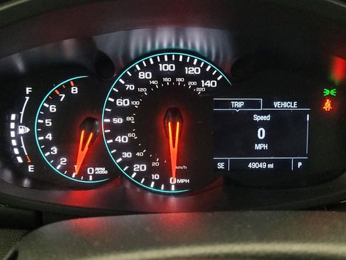 Used 2021 Chevrolet Trax LT w/ LT Convenience Package image 23