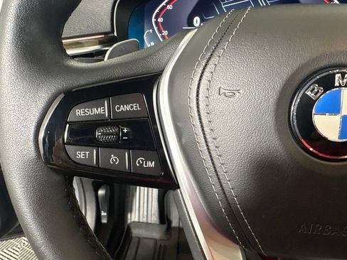 Certified 2022 BMW 530i w/ Premium Package RWD image 18
