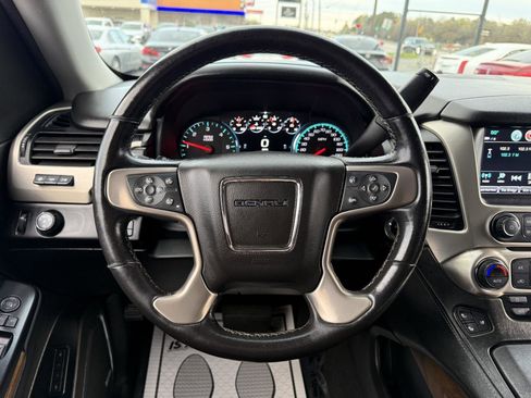 Used 2020 GMC Yukon XL Denali image 15