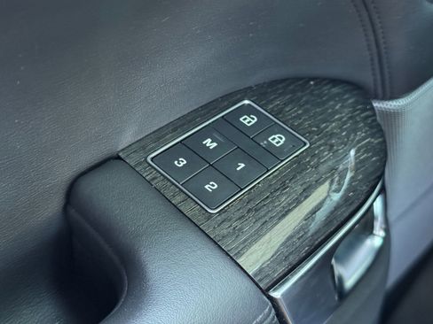 Used 2022 Land Rover Range Rover Sport HSE Silver Edition image 18