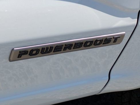 Used 2025 Ford F150 Lariat w/ Equipment Group 501A Mid image 12