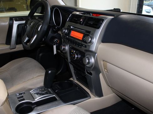 Used 2012 Toyota 4Runner SR5 w/ Convenience Pkg RWD image 28
