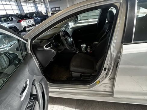 Used 2021 Toyota Corolla LE image 6