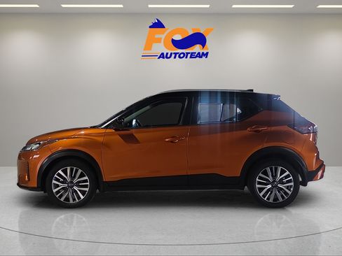 Used 2024 Nissan Kicks SV FWD image 2