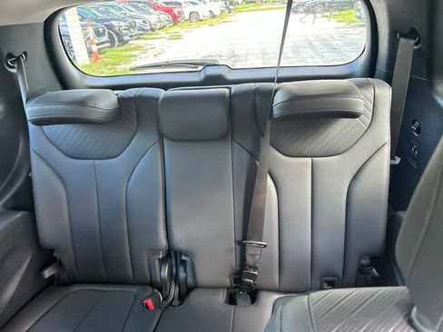 Used 2024 Hyundai Palisade SEL FWD image 7