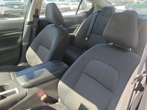 Used 2025 Nissan Altima 2.5 SV FWD image 15