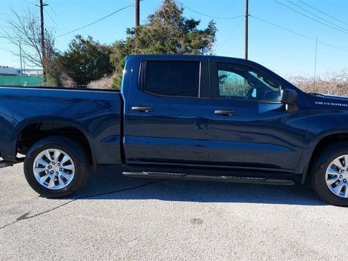 Used 2021 Chevrolet Silverado 1500 Custom image 2