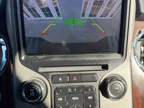 Used 2015 Ford F250 Lariat w/ Lariat Ultimate Package image 22