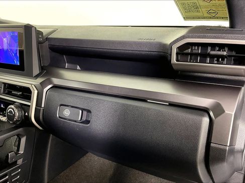 Used 2025 Toyota 4Runner SR5 image 16