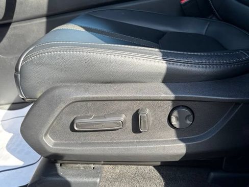 Used 2024 Honda Pilot Touring image 17