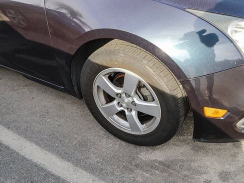 Used 2016 Chevrolet Cruze LT image 13