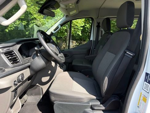 Used 2023 Ford Transit 350 XLT RWD image 2