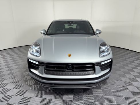 Used 2024 Porsche Macan AWD/4WD image 6