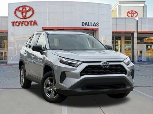 Used 2024 Toyota RAV4 LE AWD/4WD image 1