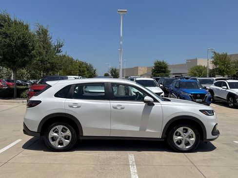 Used 2025 Honda HR-V LX image 5