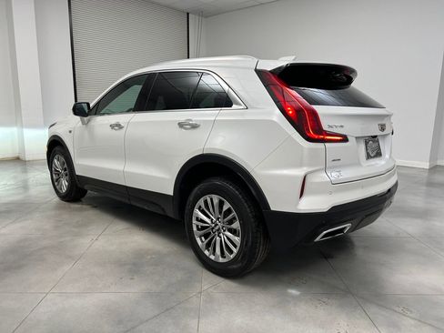Used 2024 Cadillac XT4 Premium Luxury image 5