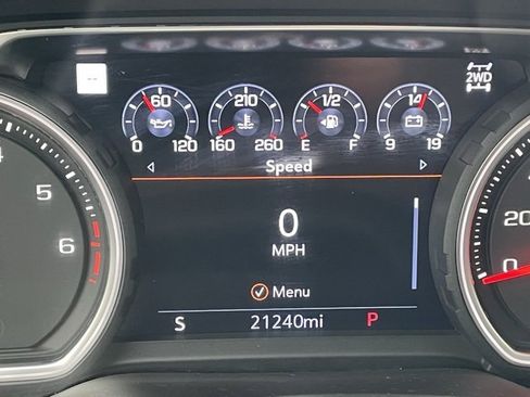 Used 2022 Chevrolet Silverado 2500 High Country w/ Technology Package image 17