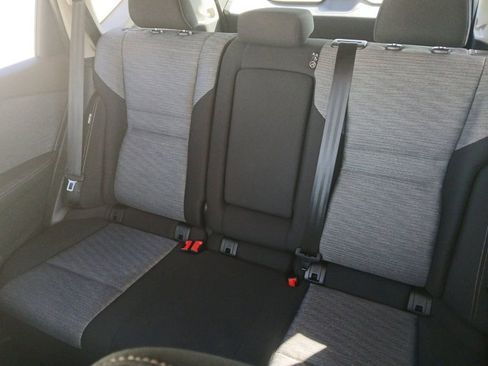 Used 2021 Nissan Rogue SV image 15