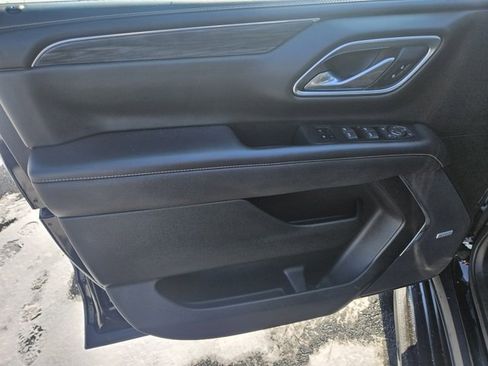 Used 2022 GMC Yukon XL SLT w/ SLT Premium Package image 20