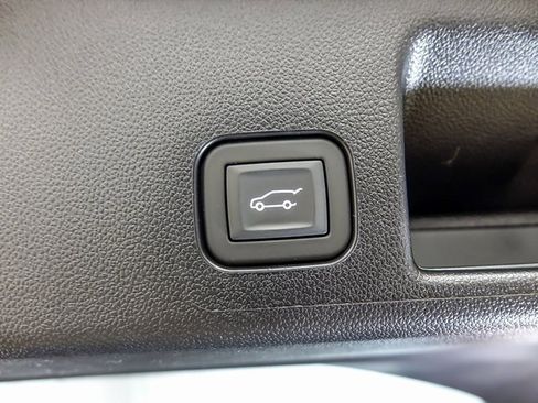 New 2026 Chevrolet Equinox EV LT image 9