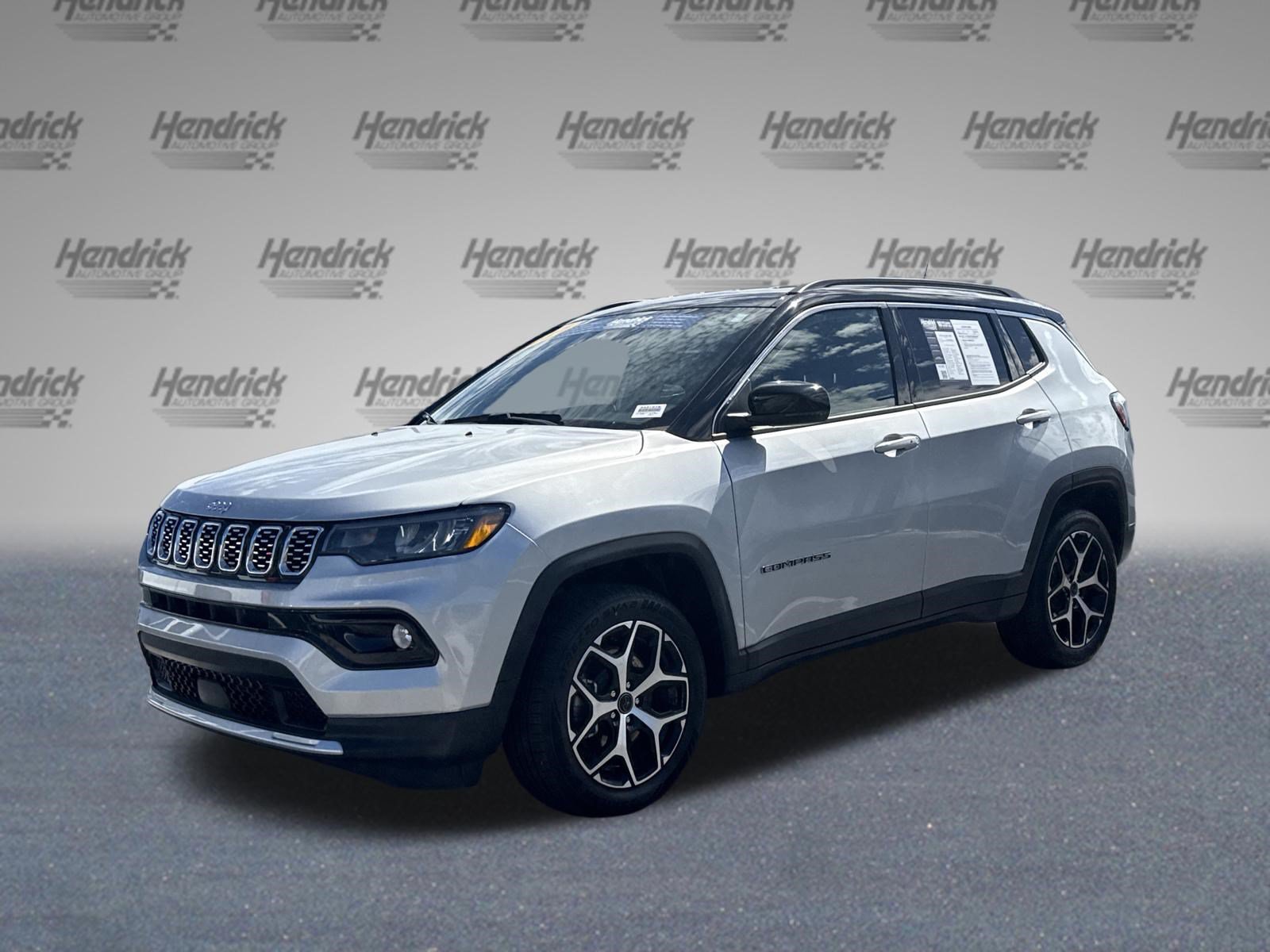 Used 2025 Jeep Compass Limited AWD/4WD image 5