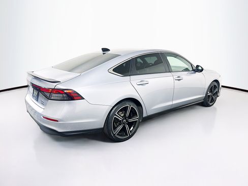 Used 2025 Honda Accord Sport image 9