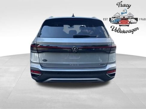 New 2025 Volkswagen Taos SEL image 6