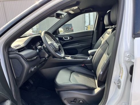 New 2026 Jeep Compass Limited image 15