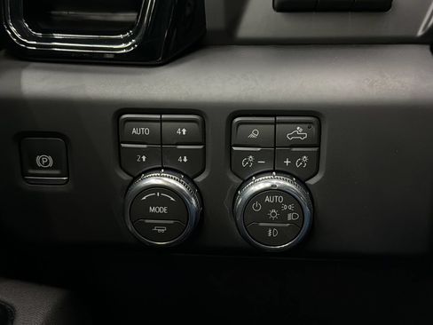 Used 2026 GMC Sierra 1500 AT4 w/ AT4 Premium Package AWD/4WD image 33
