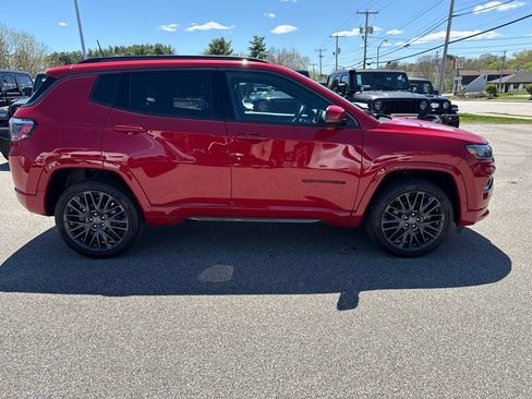 Certified 2022 Jeep Compass Limited AWD/4WD image 6