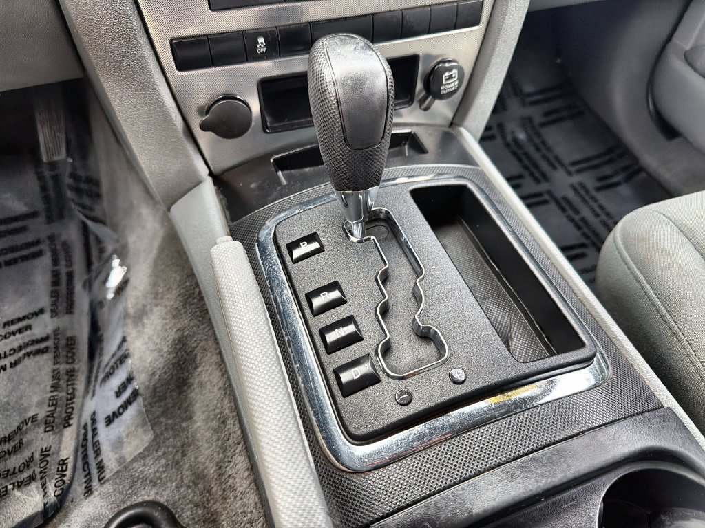 Used 2006 Jeep Grand Cherokee Laredo AWD/4WD image 19