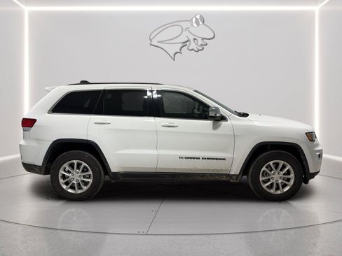 Used 2022 Jeep Grand Cherokee Laredo X AWD/4WD image 6