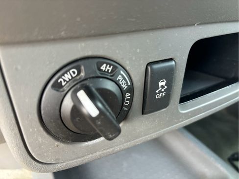 Used 2015 Nissan Frontier SV AWD/4WD image 20