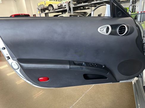 Used 2004 Nissan 350Z Enthusiast w/ Side Airbags Pkg image 51