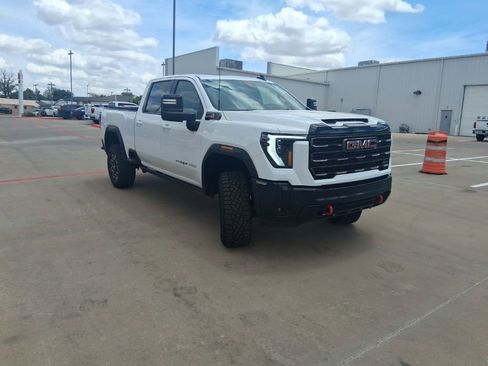 Used 2026 GMC Sierra 2500 AT4X AWD/4WD image 7
