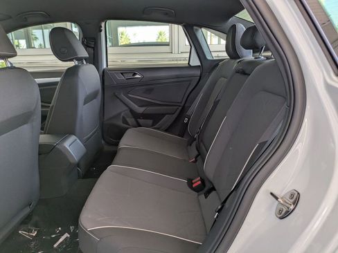 Certified 2025 Volkswagen Jetta Sport FWD image 20