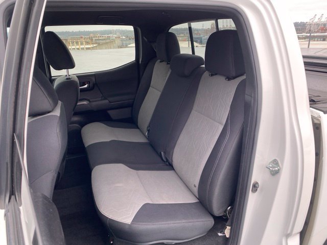 Used 2021 Toyota Tacoma TRD Off-Road w/ Technology Package AWD/4WD image 17