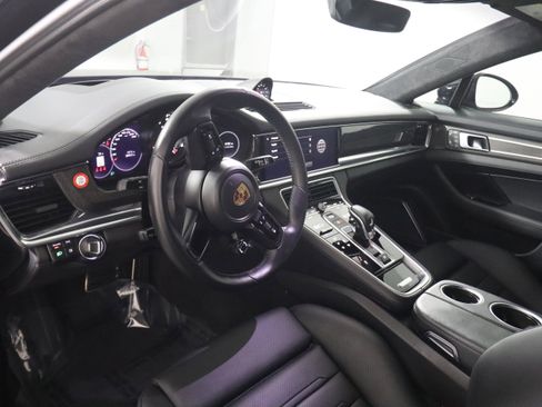 Certified 2022 Porsche Panamera Turbo S image 4
