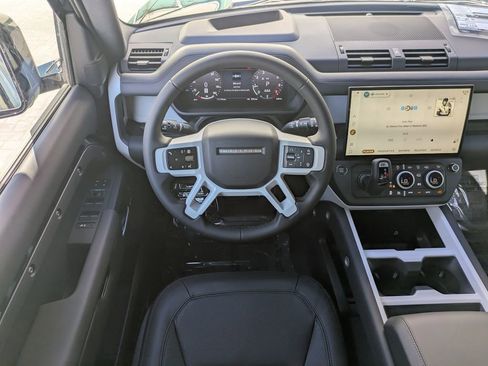 New 2026 Land Rover Defender 110 X-Dynamic SE image 17