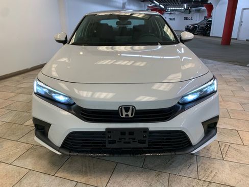 Used 2023 Honda Civic EX image 3