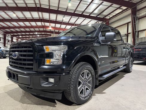 Used 2017 Ford F150 XLT w/ Equipment Group 302A Luxury AWD/4WD image 9