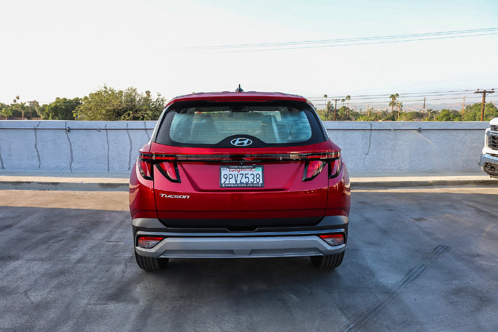 Used 2025 Hyundai Tucson SE FWD image 8