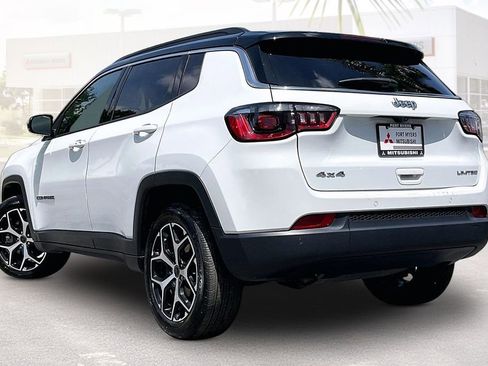 Used 2025 Jeep Compass Limited AWD/4WD image 30