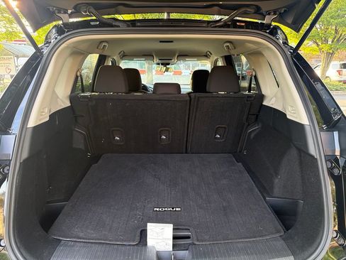 Used 2025 Nissan Rogue S AWD/4WD image 20